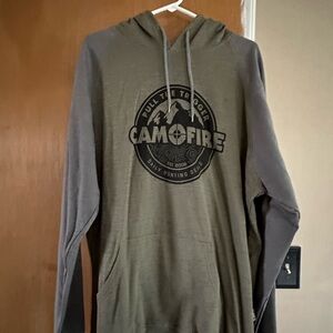 NWOT Mens XL Camofire hoodie